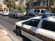 بالصور: اصابة طفيفة بحادث طرق بين دورية شرطة ودراجة نارية بيافا